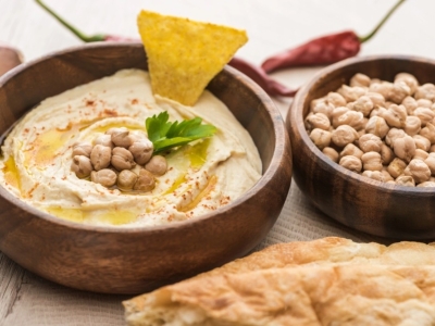 What to eat with hummus? 4 propositions