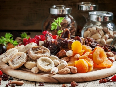 How much dried fruits to eat in a day and which ones are good for your health?